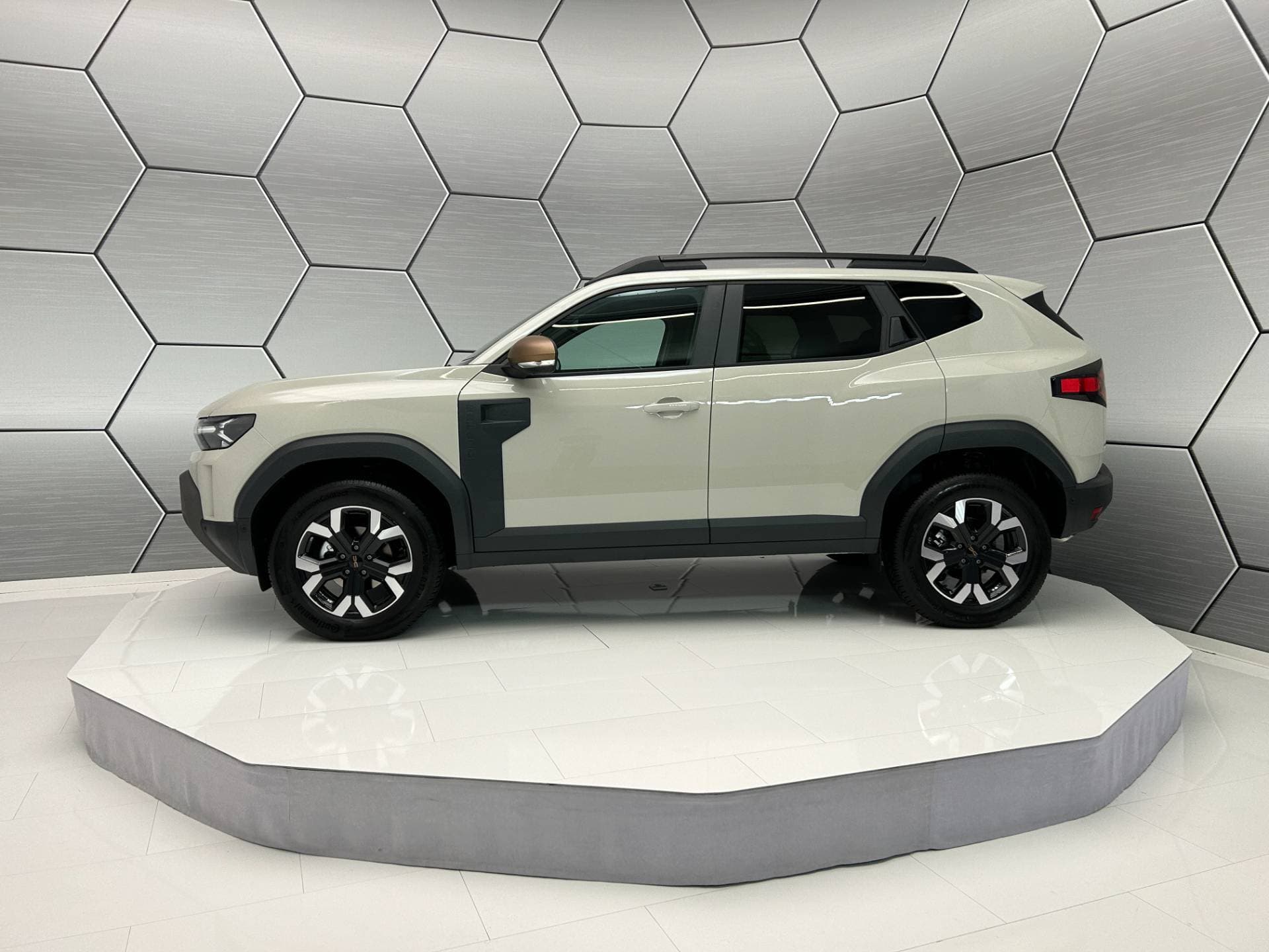 Dacia Duster Extreme hybrid-G 150 4x4 Winter-Plus City-Paket