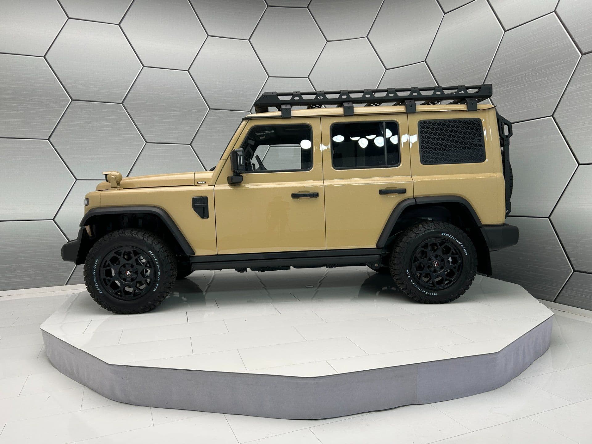BAW 212 2.0 Diesel Automatik Desert Edition